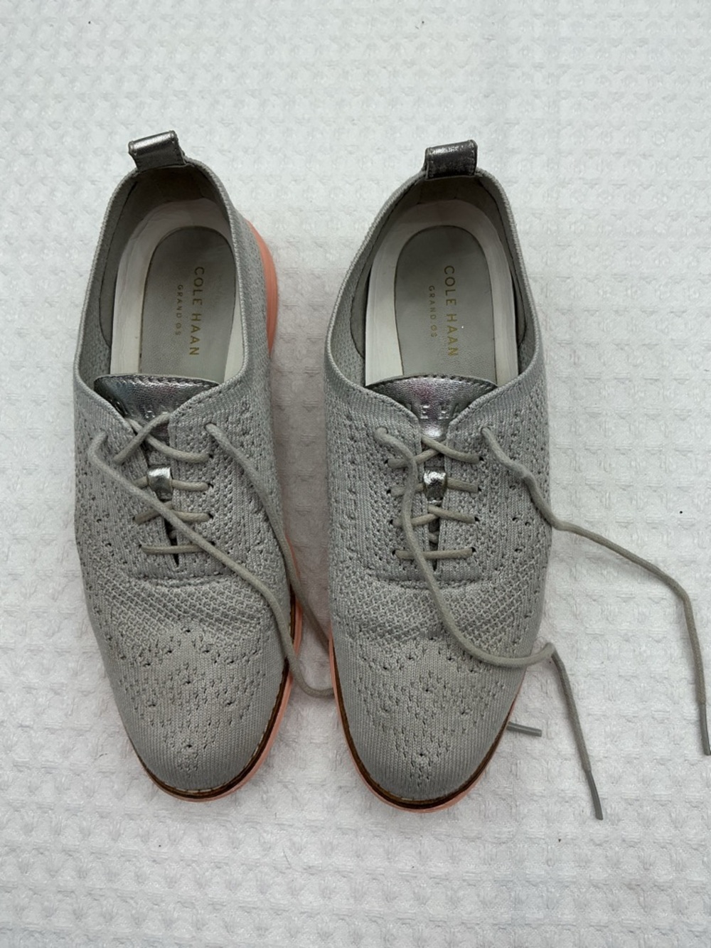 Cole Haan Light Gray Knit Oxford Shoes with Coral Accent